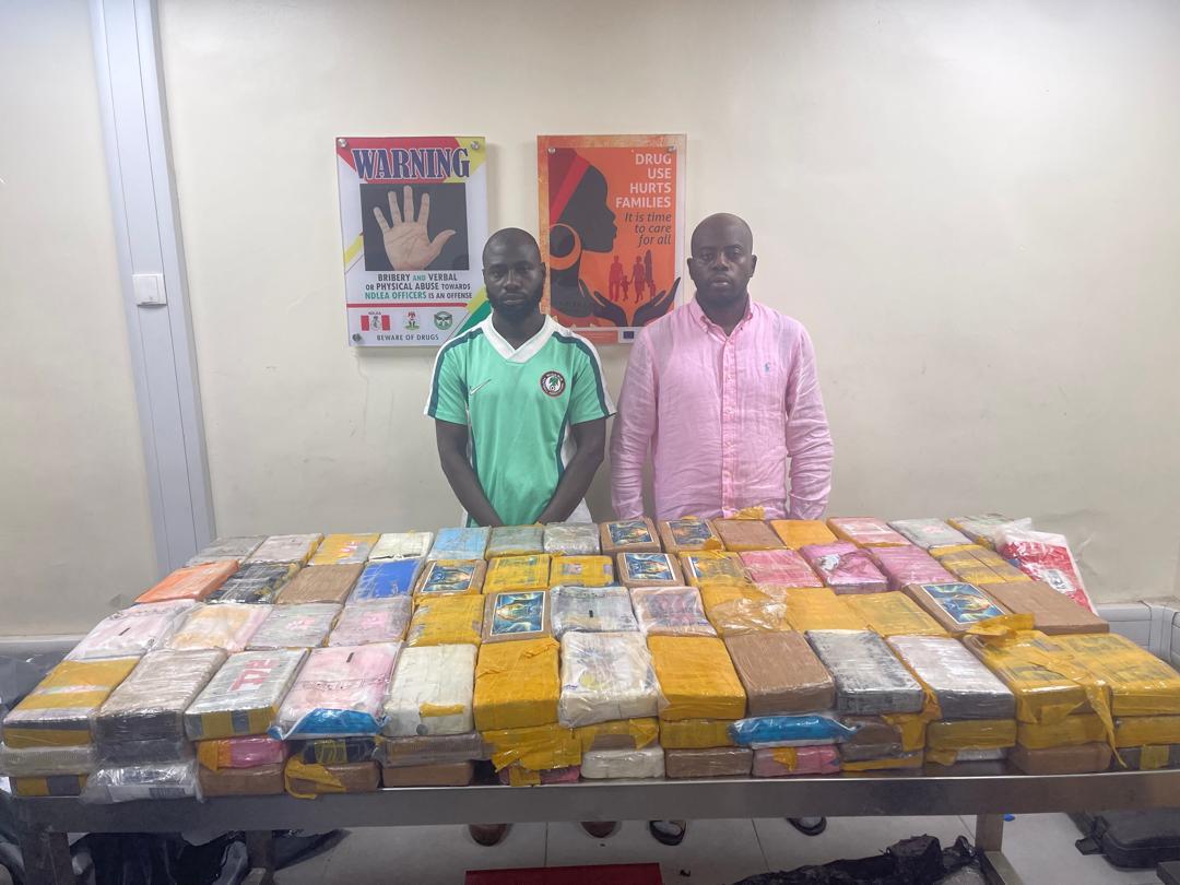 Presunta incautación de 184,5 kg de cocaína: NDLEA informa que KC Luxury, 2 cómplices, están en prisión preventiva